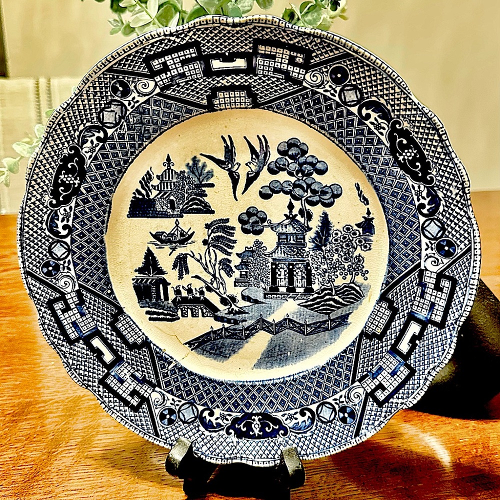 Vintage Buffalo Scalloped Platter - RARE!